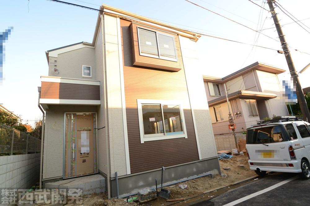 Local (11 May 2013) Shooting 1 Building