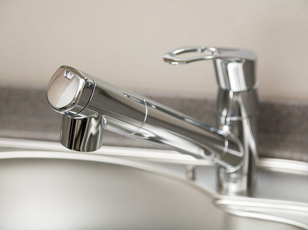 Kitchen.  [One-touch faucet with a water purifier] Water purifier built-in shower faucet that delicious and safe water can be used at any time. Since pulled out of the head is also useful for cleaning the sink.