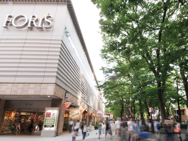 Surrounding environment. The modeling of the Zelkova trees and the city in front of the station, It tells the beautiful melody of nurtured the town to tradition. As of pastel colors the town to fashionable, Natural light shine in brilliantly from the branches and leaves of the zelkova. It increments the sentiment good rhythm, It crowded dissolved in the streets become the color of harmony. (Show the bustle Isetan ・ Forisu before ※ July 2012 shooting)
