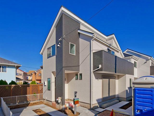 Local appearance photo. Local (10 May 2013) shooting O Building