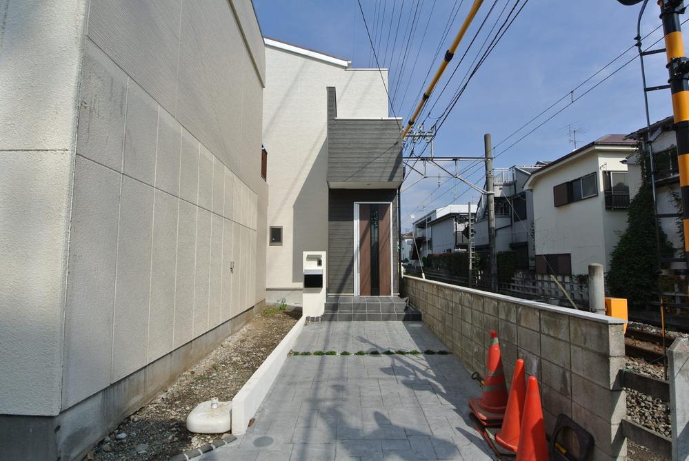 Local appearance photo. local