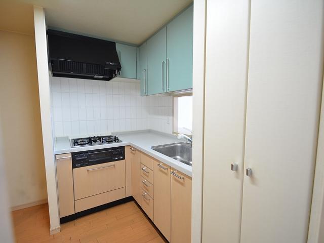 Kitchen. Glorio Fuchu Tamagawa kitchen