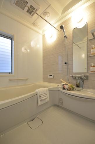 Same specifications photo (bathroom). Bathroom same specifications