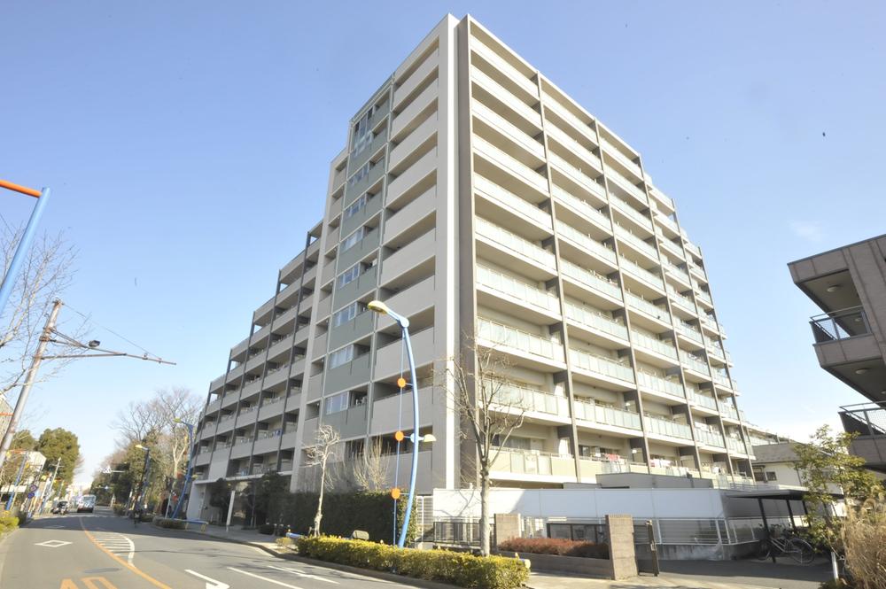 Local appearance photo. Local (10 May 2013) Shooting