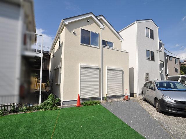 Local appearance photo. 1 Building Nearing completion