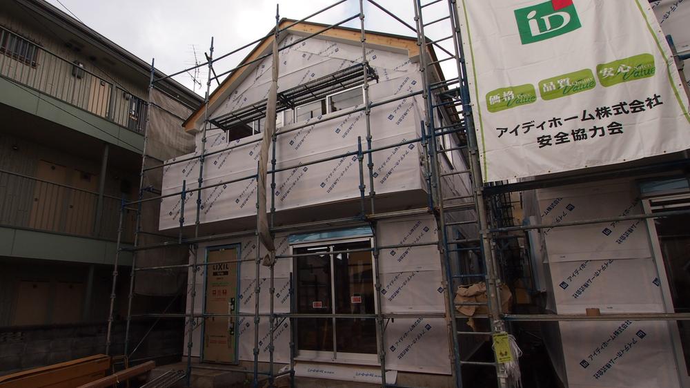 Local appearance photo. Local (11 May 2013) Shooting