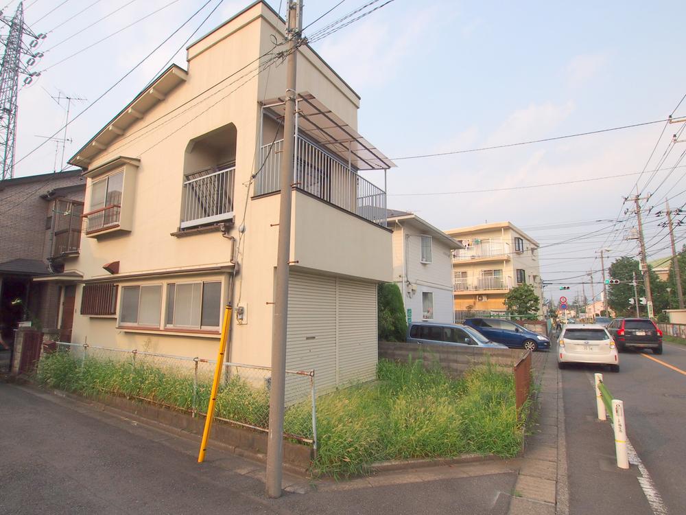 Local photos, including front road. Local (August 2013) Shooting