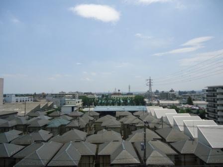 View photos from the dwelling unit. View from the site (July 2013) Shooting View from the south-southwest balcony
