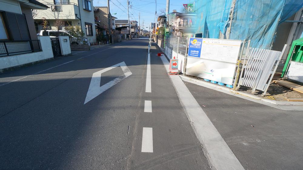 Local photos, including front road. Local (12 May 2013) Shooting