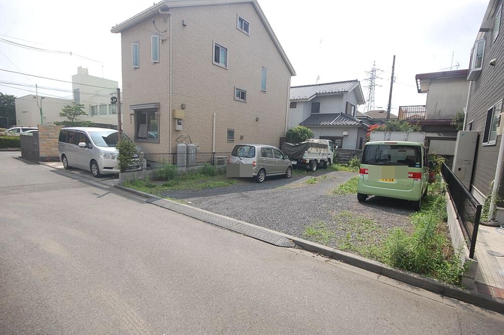 Local photos, including front road. Local shooting