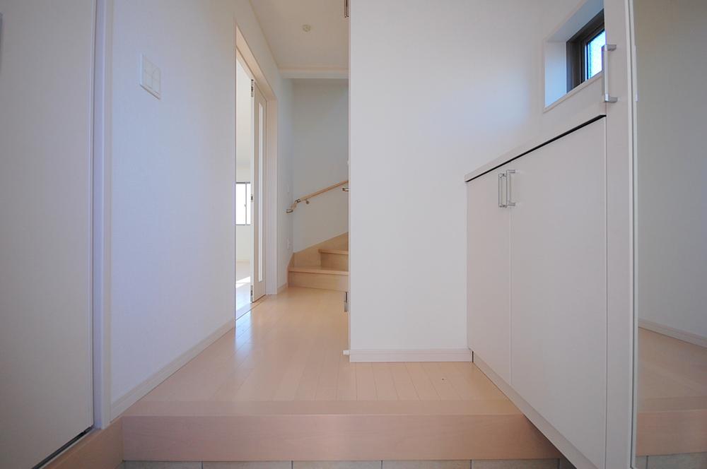 Entrance. Same specifications ・ Entrance