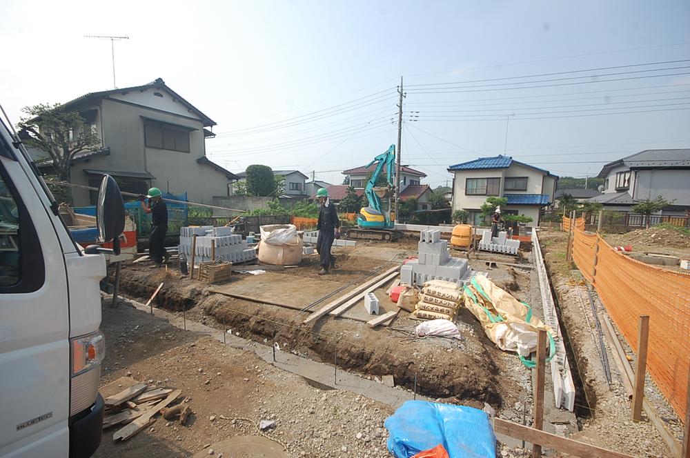 Local appearance photo. Local shooting