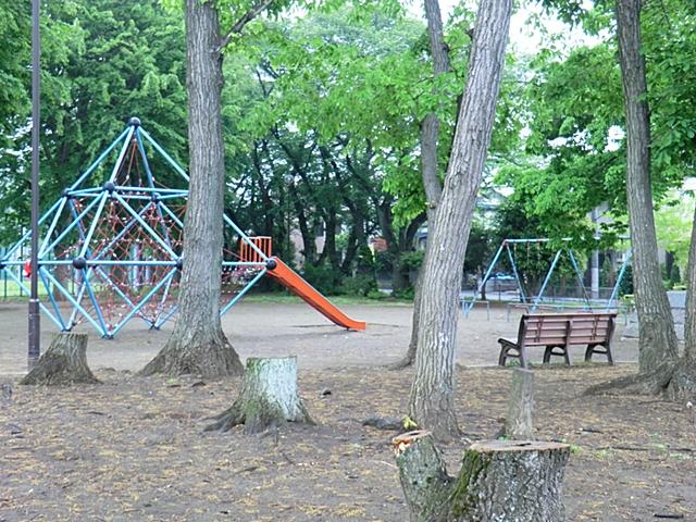 park. 440m to the Tama River green space Fussa Kami clean water park