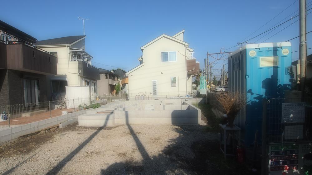 Local appearance photo. Local (10 May 2013) Shooting