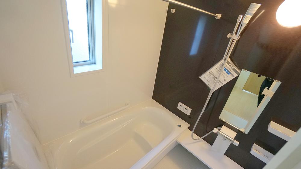 Bathroom. Indoor (12 May 2013) Shooting