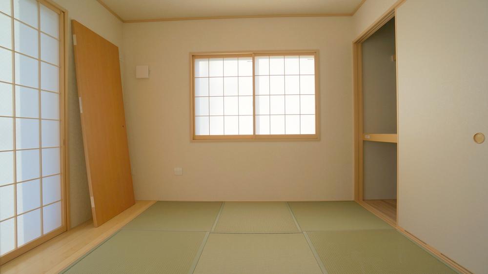 Non-living room. Indoor (12 May 2013) Shooting