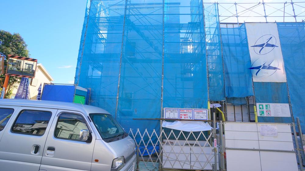 Local appearance photo. Local (12 May 2013) Shooting