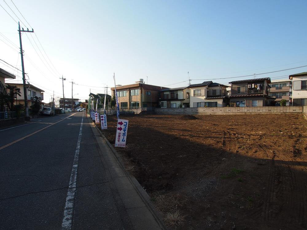 Local photos, including front road. Local (12 May 2013) Shooting