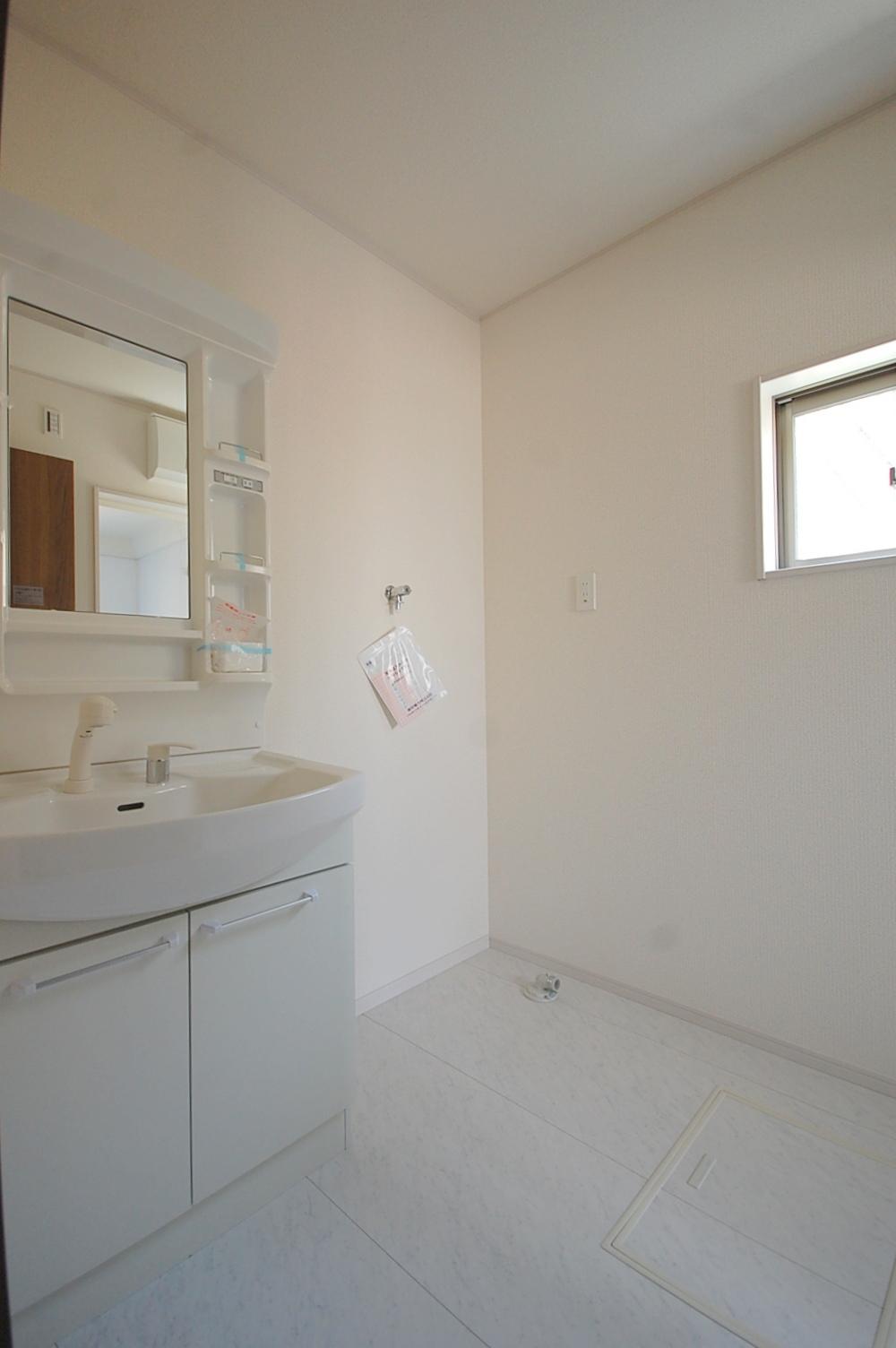 Wash basin, toilet. Same specifications