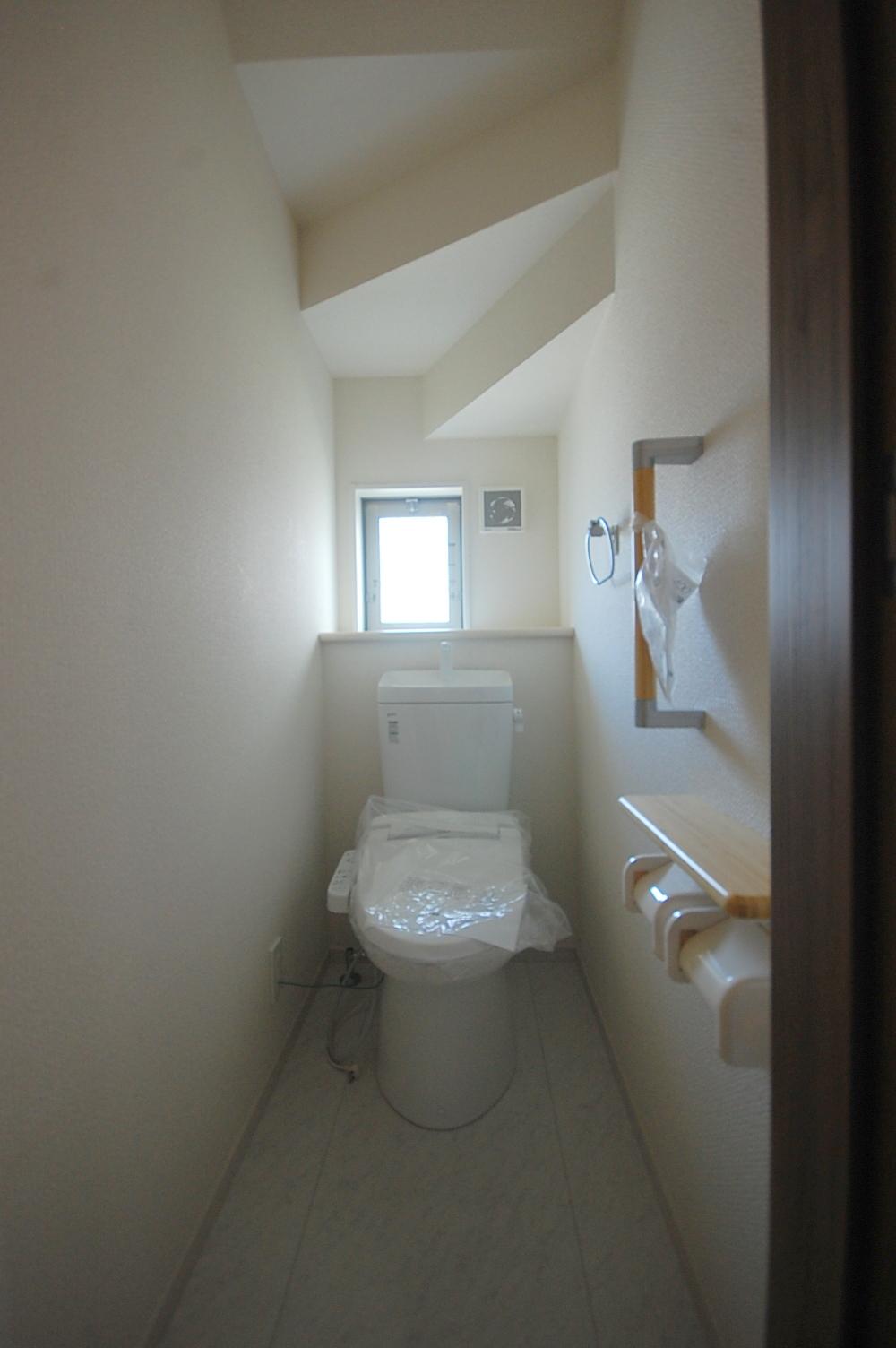 Toilet. Same specifications toilet