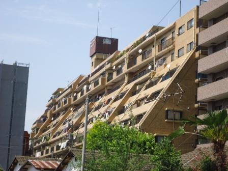 Local appearance photo. Local (July 2012) shooting Current large-scale repair work in the (July 2013 scheduled to be completed)