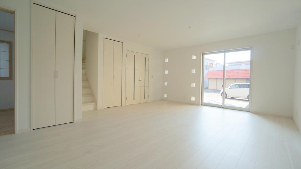 Same specifications photos (living). Same specifications ・ living