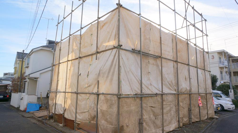 Local appearance photo. Local (12 May 2013) Shooting