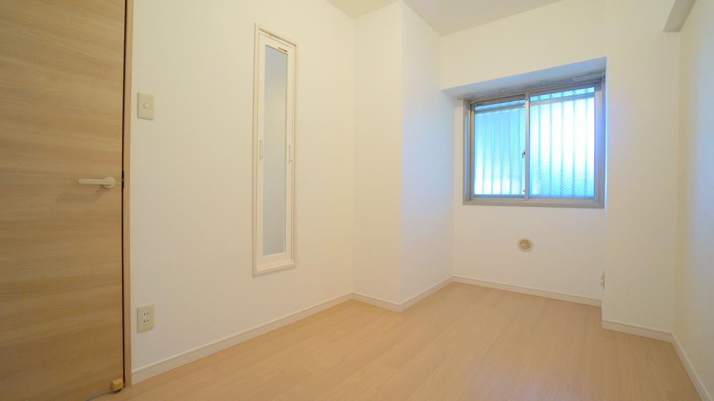 Non-living room. Indoor (11 May 2013) Shooting