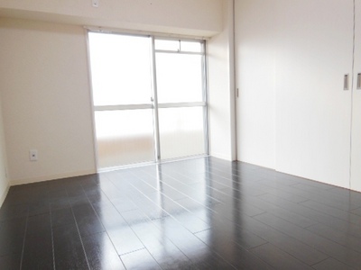 Living and room.  ☆ Please be comfortable making their own space ☆