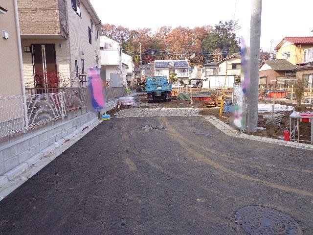 Local photos, including front road. 2013 December 9 shooting