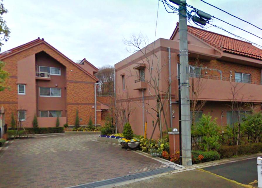 Local appearance photo. October 2004 is built.