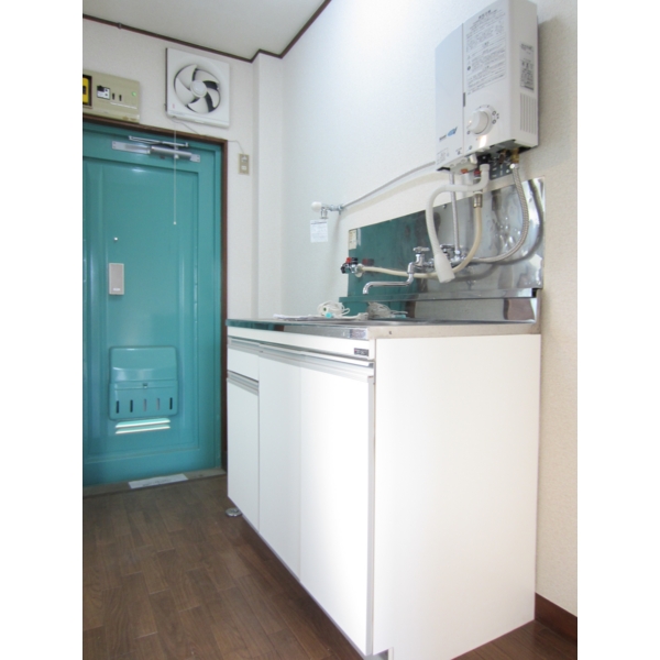 Kitchen. There is a kitchen space storage!