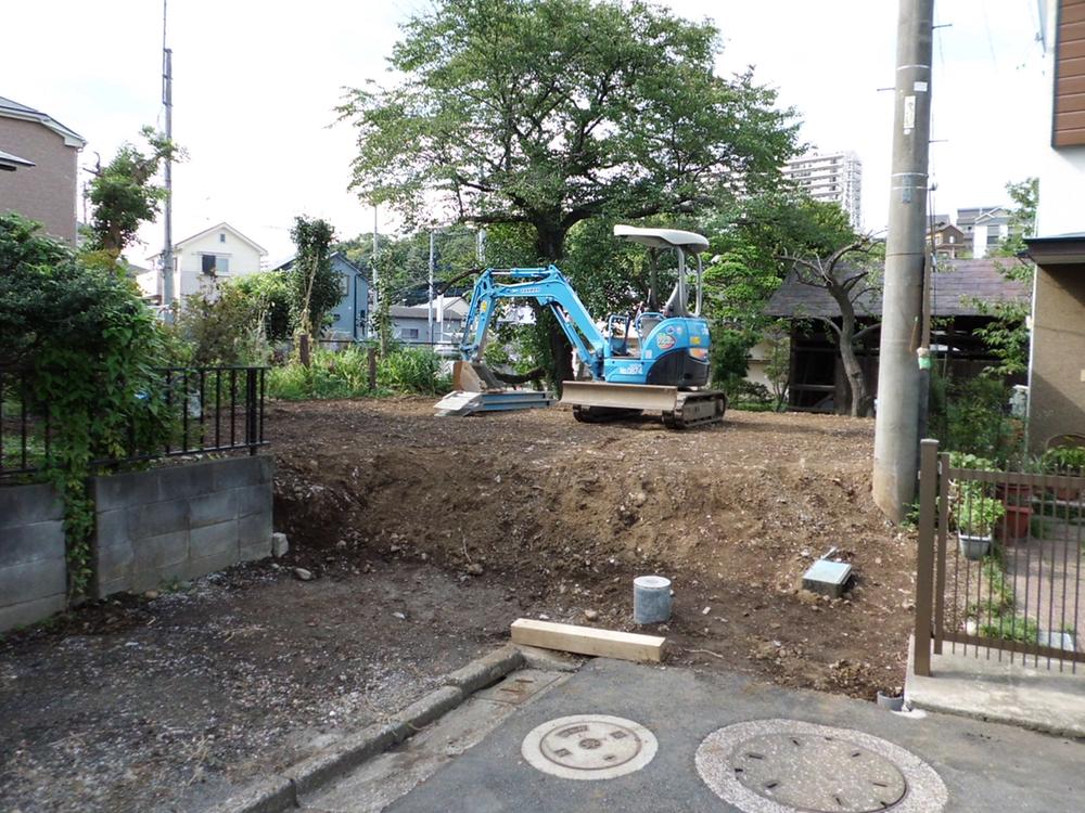 Local photos, including front road. Local (September 2013) Shooting