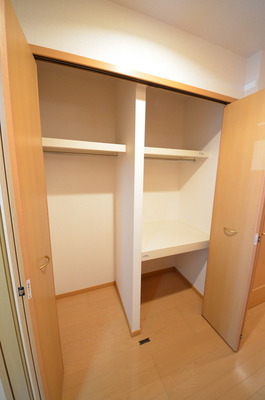 Receipt. Wide closet