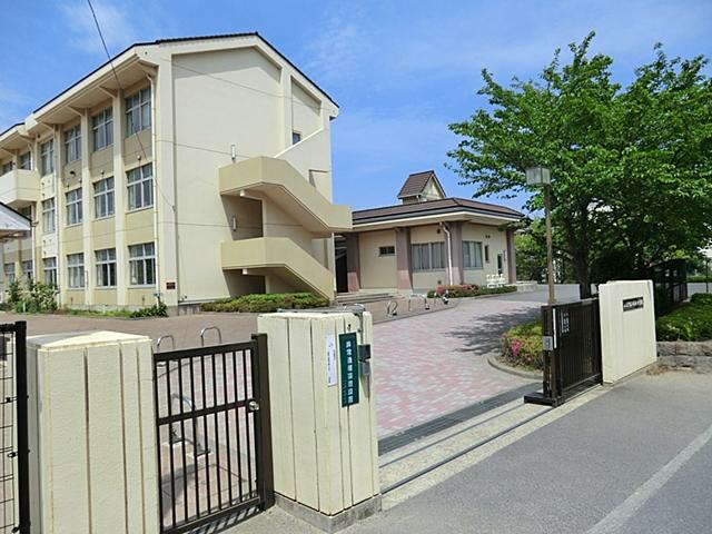 Primary school. 671m to Hachioji Municipal Yarimizu Elementary School