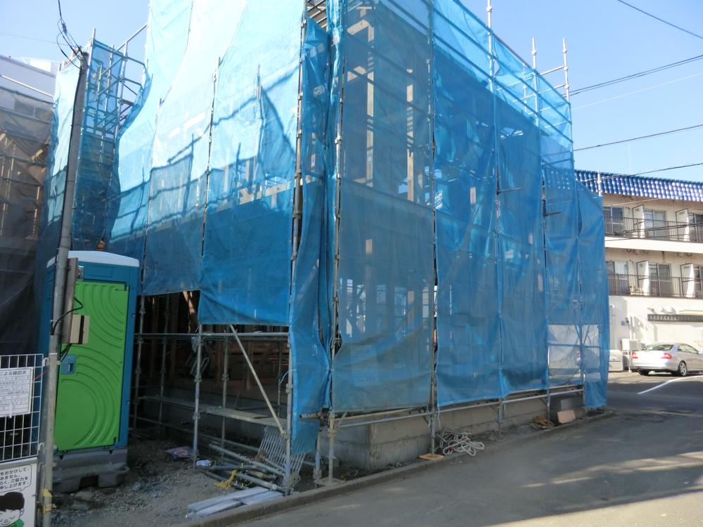 Local photos, including front road. Local (12 May 2013) Shooting