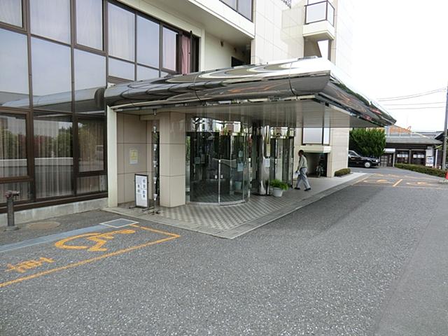 Hospital. Eternal life 700m to the hospital