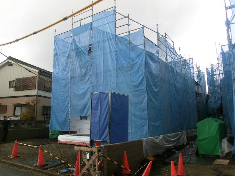 Local photos, including front road. 4 Building Local (12 May 2013) Shooting