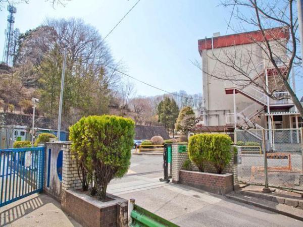 Primary school. Shiroyama until elementary school 1600m