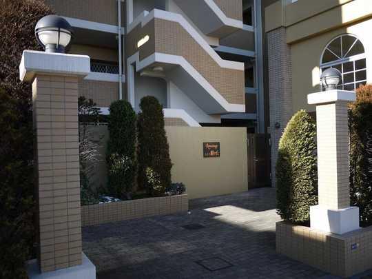 Local appearance photo