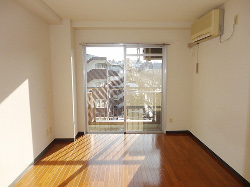 Other room space. Western-style is beautiful