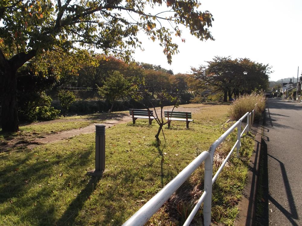 Streets around. 120m until Minamiasakawa