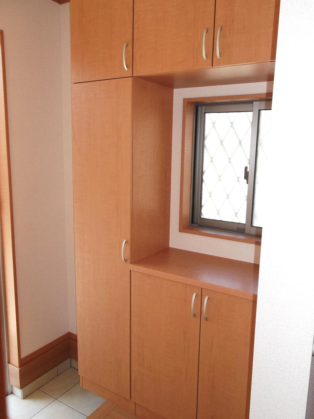 Entrance. Amount of storage enough cupboard 2013 November shooting