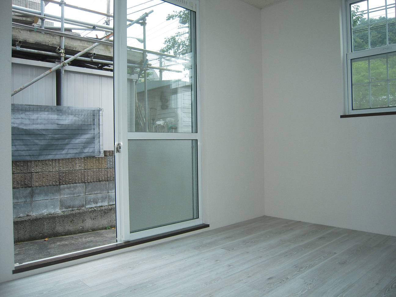 Living and room. The floor has been constructed to the new flooring