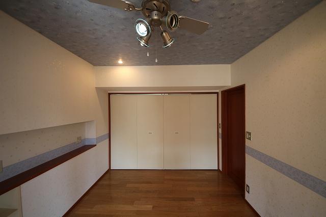 Non-living room. Indoor (March 2013) Shooting