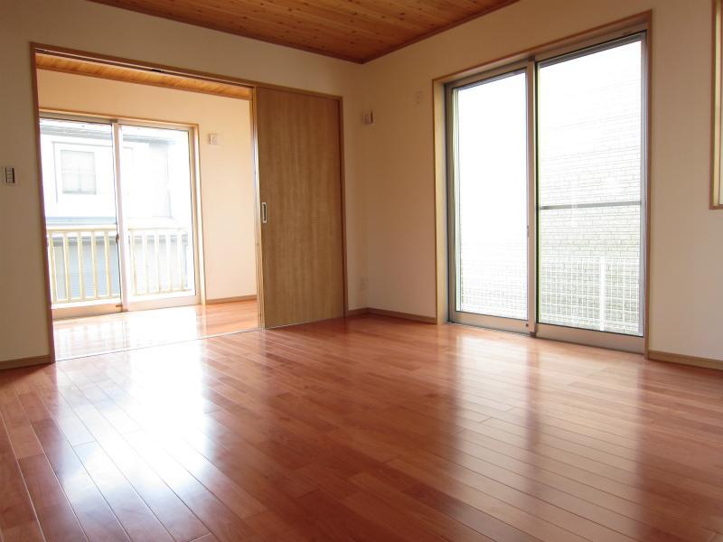 Living. Yang per good