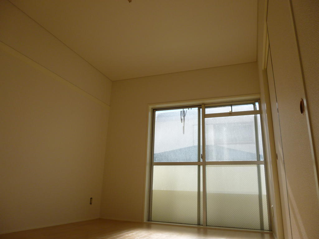 Other room space. Day good rooms