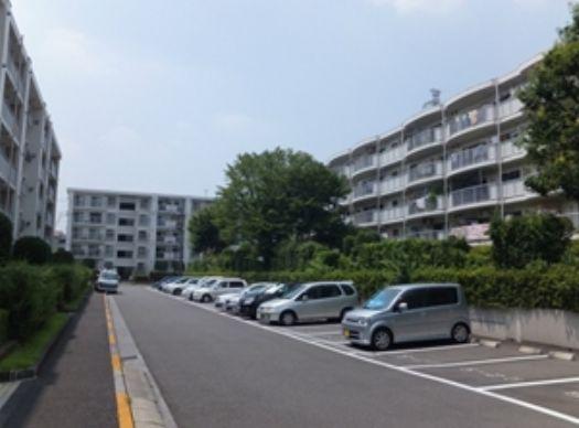 Local appearance photo. Yang per well per corner room!