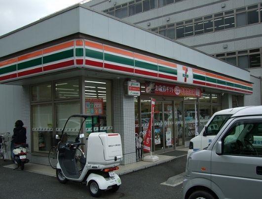Convenience store. Sebunirebun 450m until Tama San'noshita chome shop