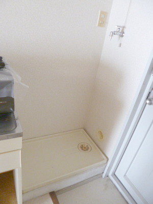Other Equipment. ☆ Washing machine in the room ☆
